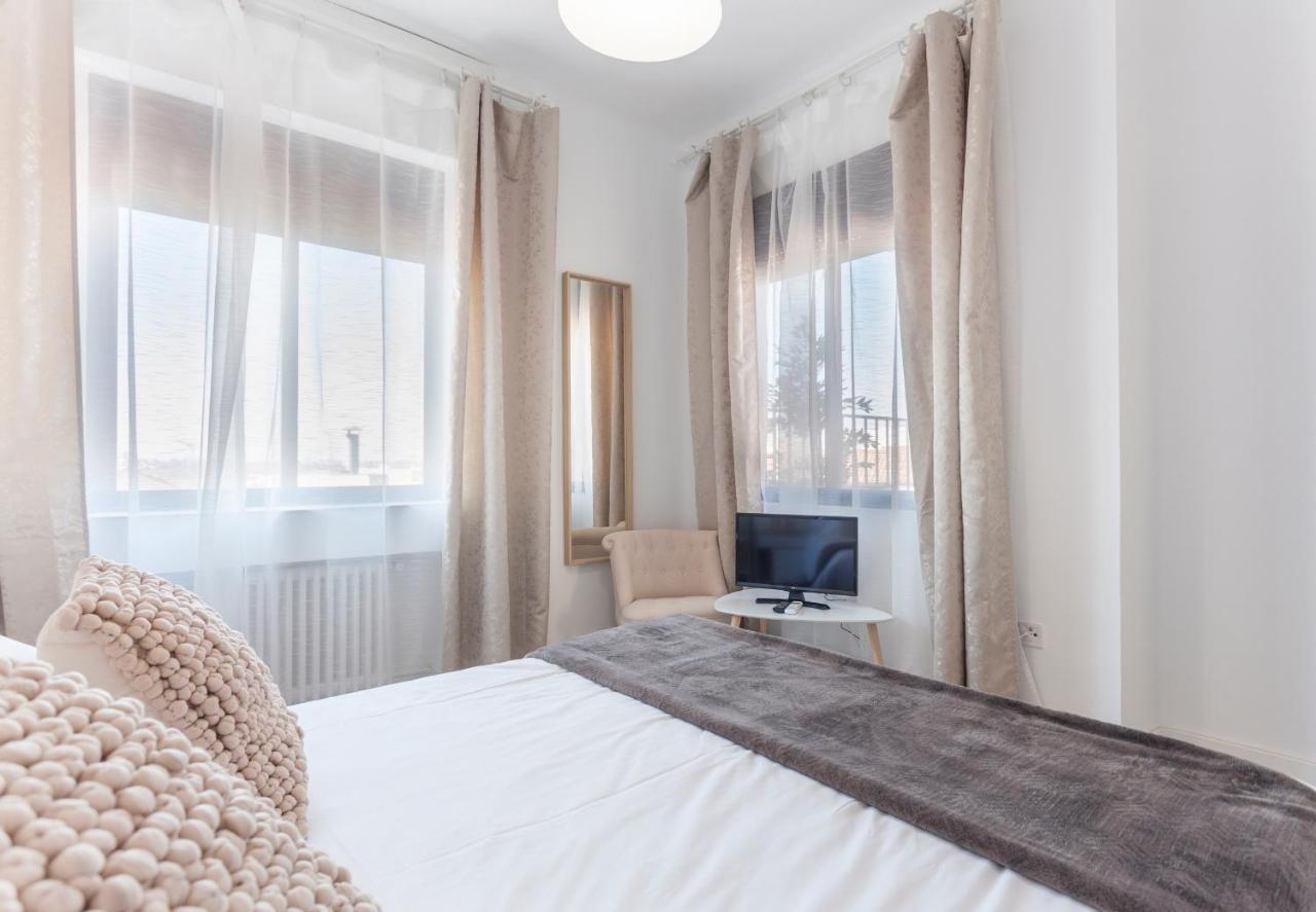 Artes Exclusive En Madrid Apartment Bagian luar foto
